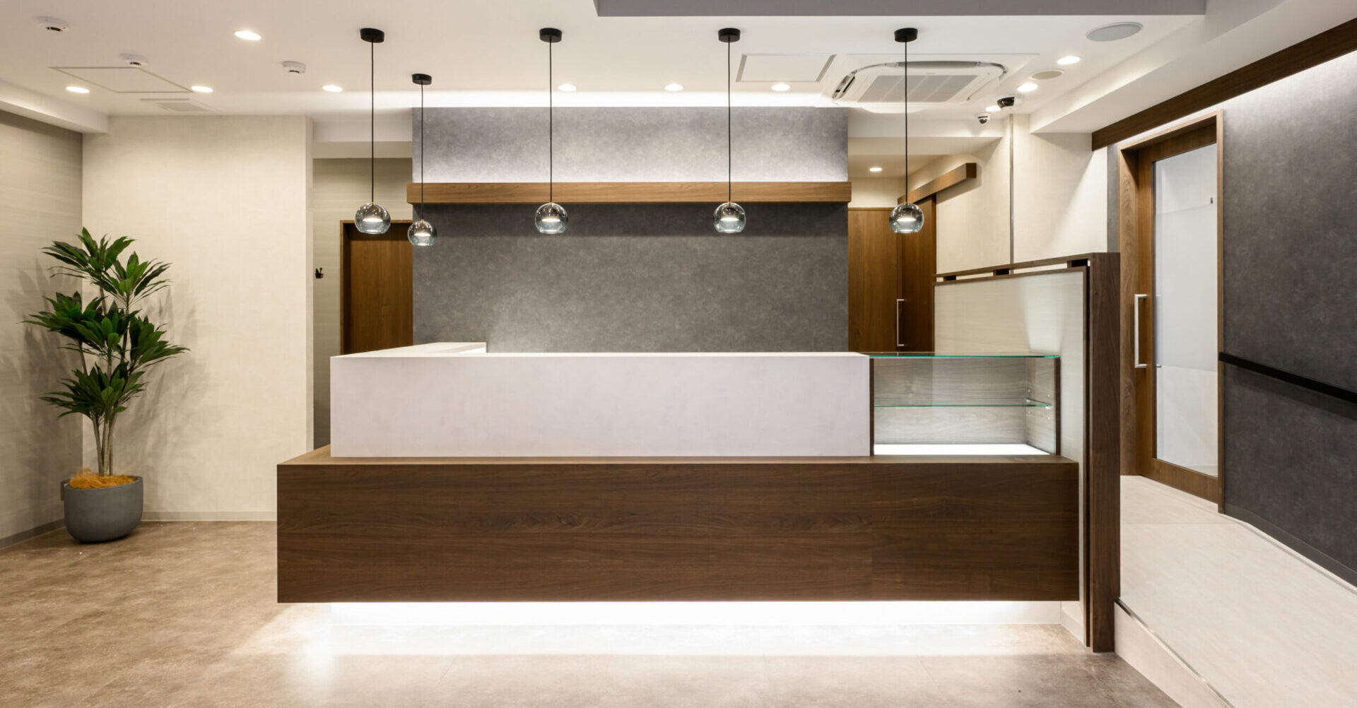 メインビジュアル01（PC）